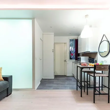 Lovely Studio - St Michel - 18 Sqm Apartment