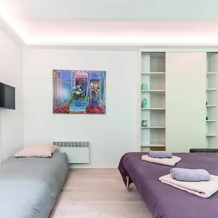 Apartment Lovely Studio - St Michel - 18 Sqm *