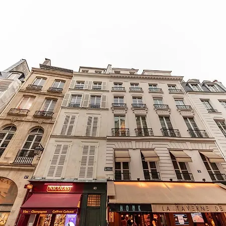 Apartment Lovely Studio - St Michel - 18 Sqm *